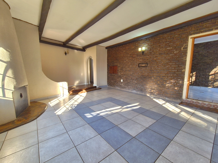 5 Bedroom Property for Sale in Dalpark Proper Gauteng
