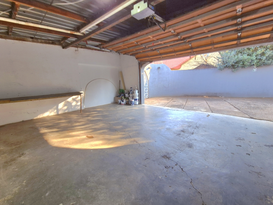 5 Bedroom Property for Sale in Dalpark Proper Gauteng