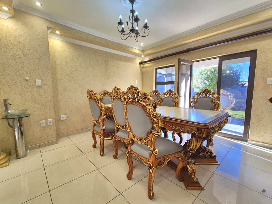 5 Bedroom Property for Sale in Helderwyk Gauteng