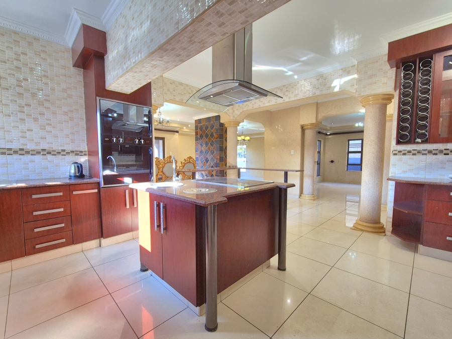 5 Bedroom Property for Sale in Helderwyk Gauteng