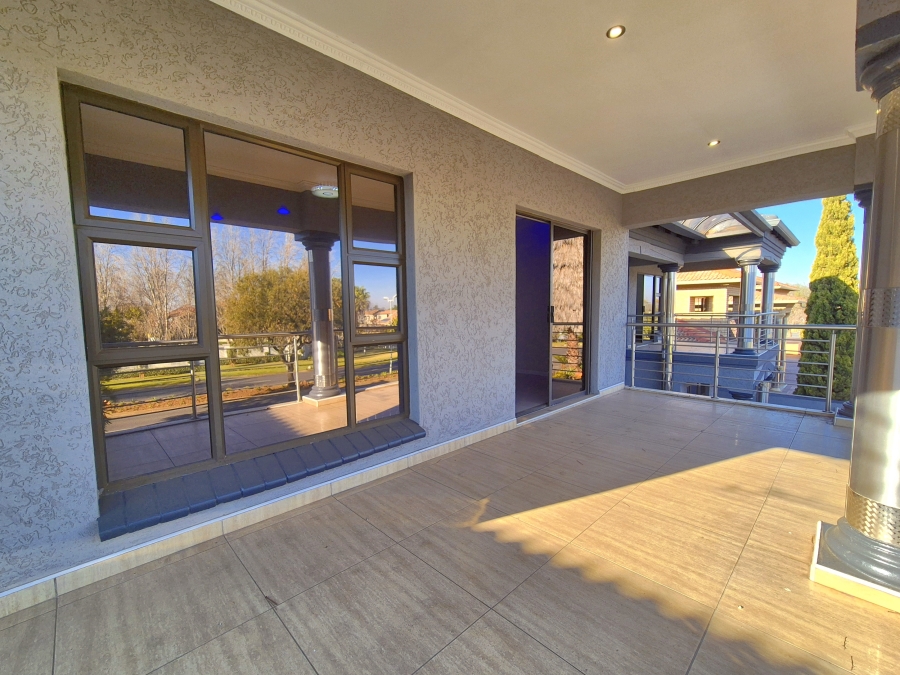 5 Bedroom Property for Sale in Helderwyk Gauteng