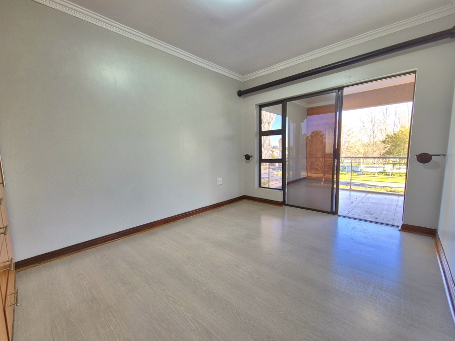 5 Bedroom Property for Sale in Helderwyk Gauteng