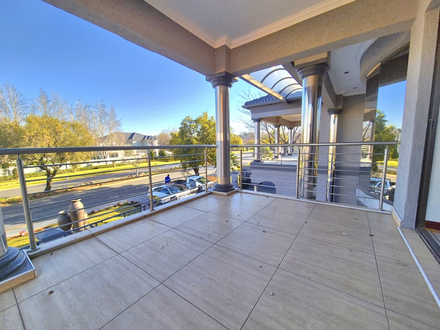 5 Bedroom Property for Sale in Helderwyk Gauteng
