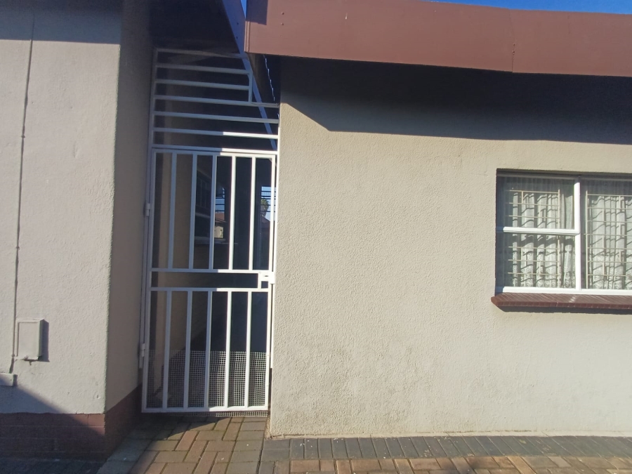 3 Bedroom Property for Sale in Vanderbijlpark SE 2 Gauteng