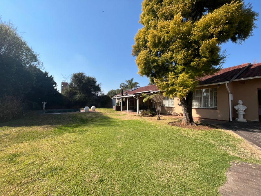 3 Bedroom Property for Sale in Brakpan Central Gauteng