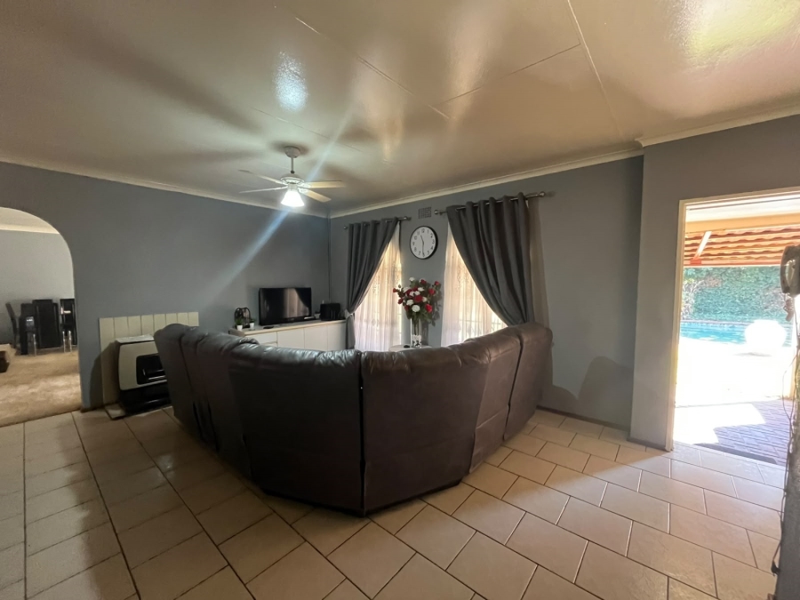 3 Bedroom Property for Sale in Brakpan Central Gauteng