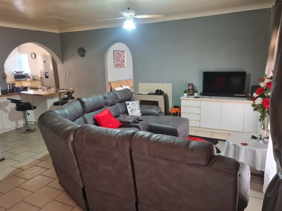 4 Bedroom Property for Sale in Brakpan Central Gauteng