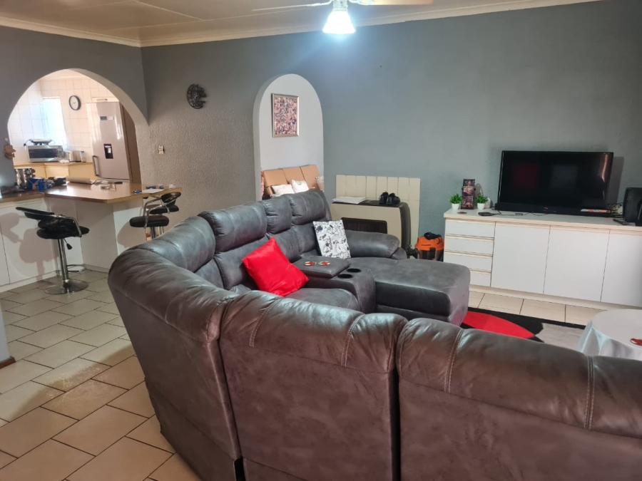 4 Bedroom Property for Sale in Brakpan Central Gauteng