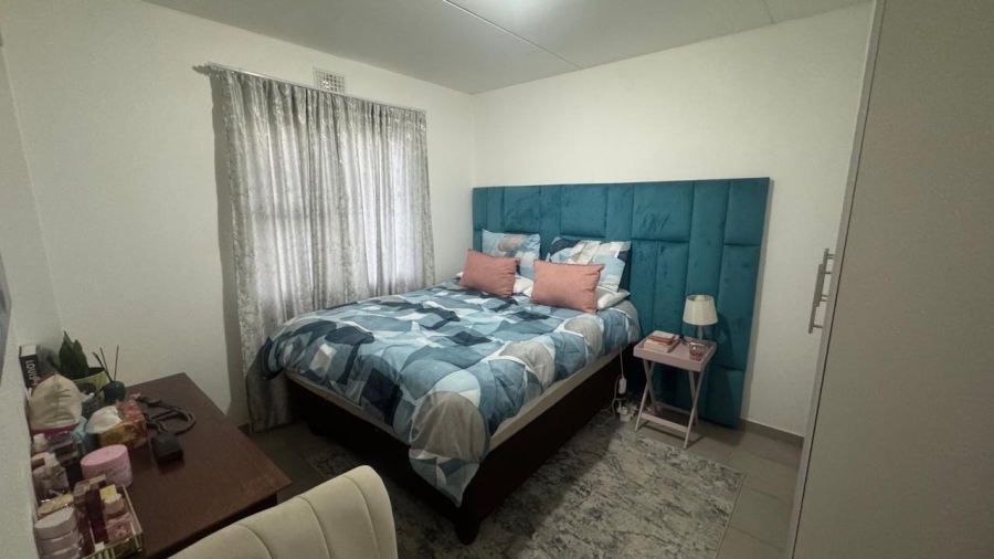 2 Bedroom Property for Sale in Albertsdal Gauteng