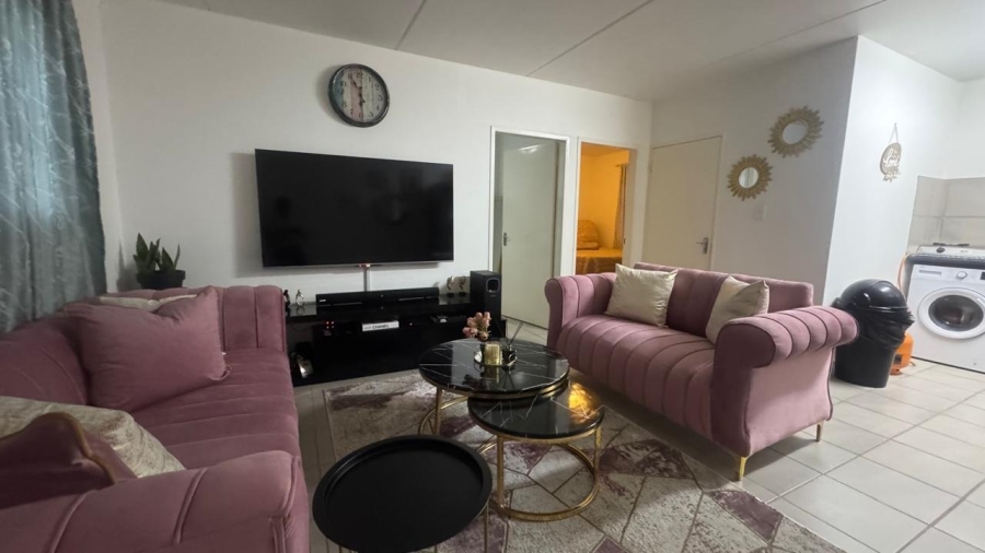 2 Bedroom Property for Sale in Albertsdal Gauteng