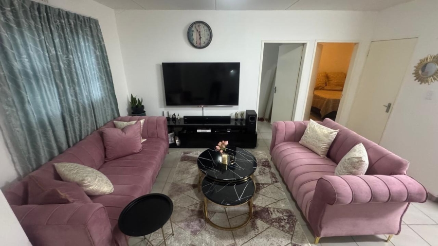 2 Bedroom Property for Sale in Albertsdal Gauteng