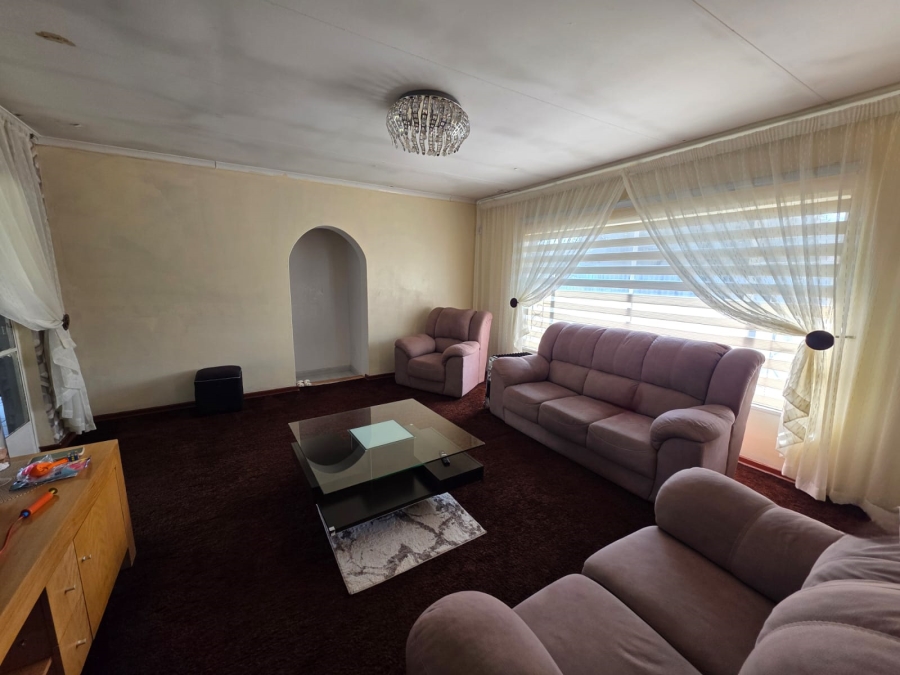 5 Bedroom Property for Sale in Arcon Park Gauteng