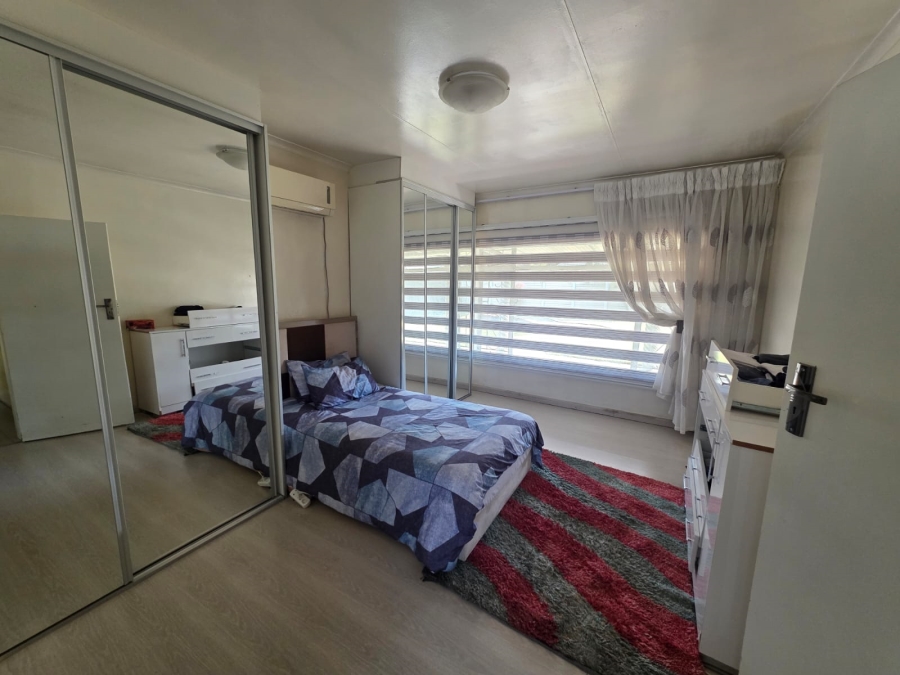 5 Bedroom Property for Sale in Arcon Park Gauteng