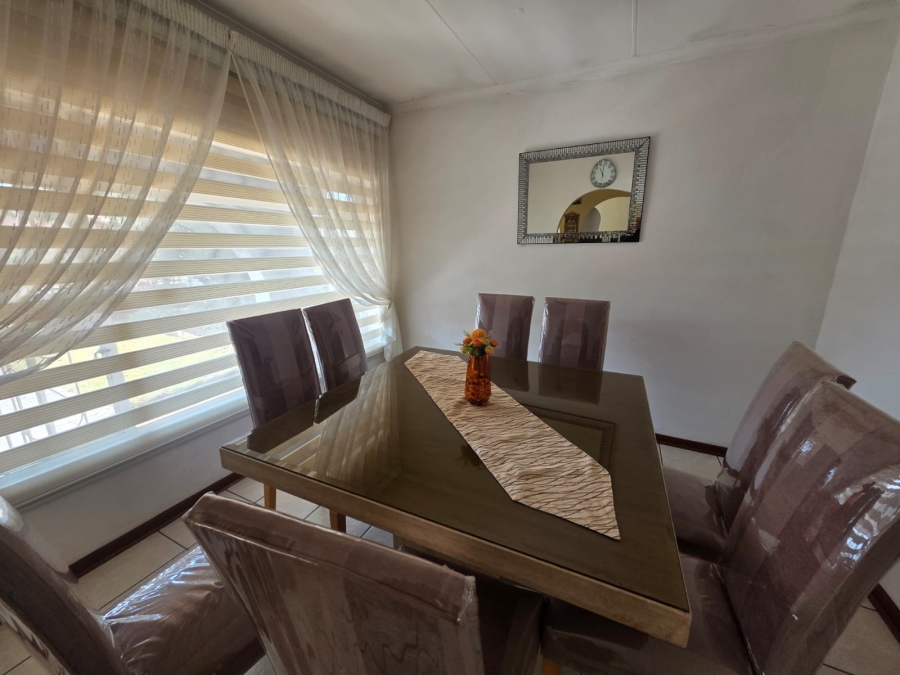 5 Bedroom Property for Sale in Arcon Park Gauteng