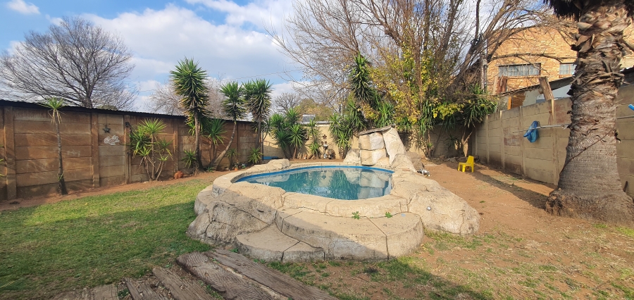 4 Bedroom Property for Sale in Rensburg Gauteng
