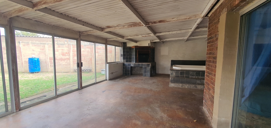 4 Bedroom Property for Sale in Rensburg Gauteng