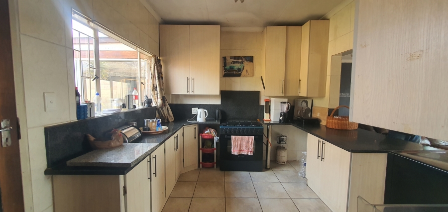 4 Bedroom Property for Sale in Rensburg Gauteng