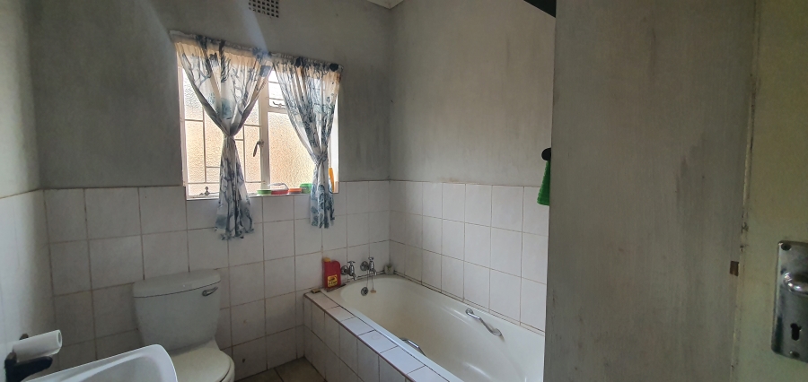 4 Bedroom Property for Sale in Rensburg Gauteng