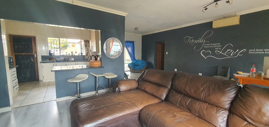 4 Bedroom Property for Sale in Rensburg Gauteng