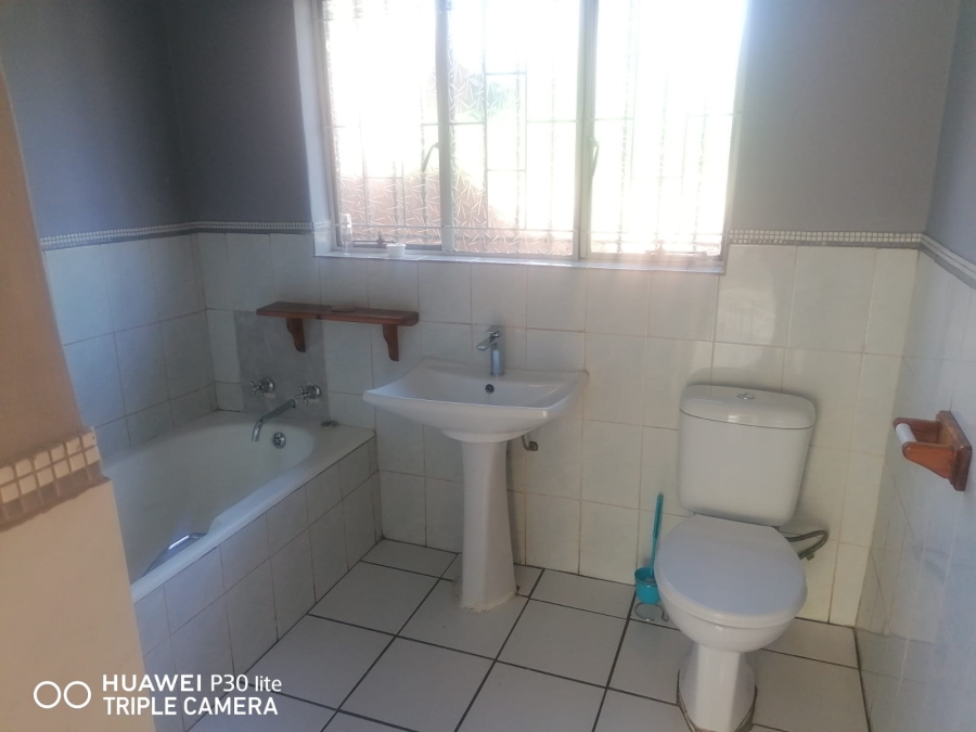 To Let 3 Bedroom Property for Rent in Meyerspark Gauteng