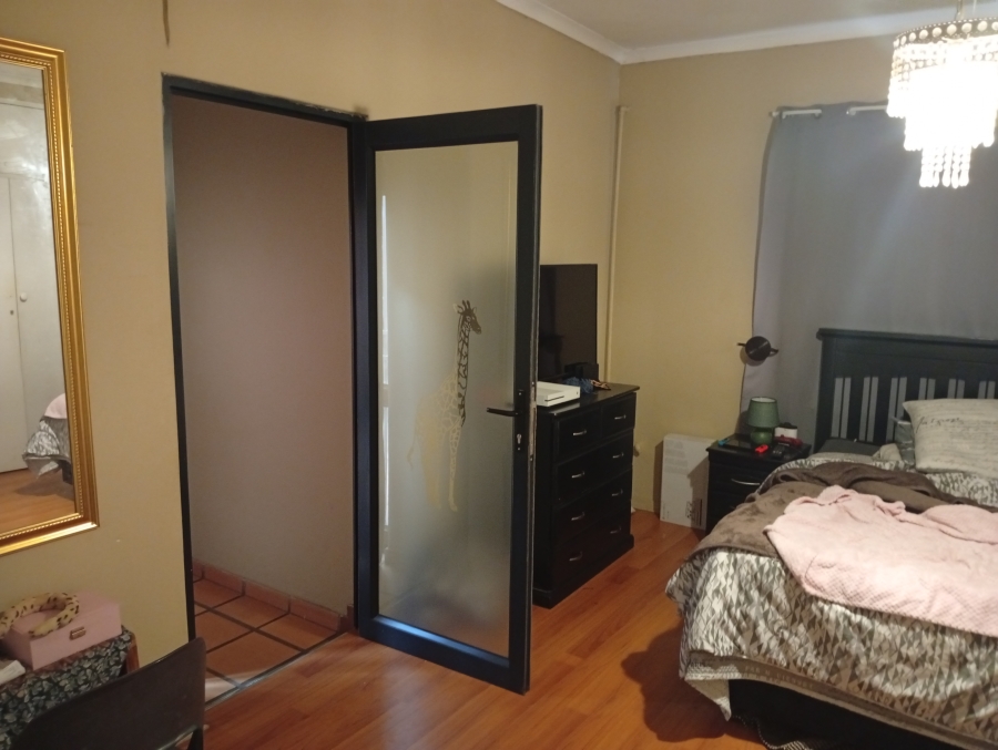 To Let 3 Bedroom Property for Rent in Meyerspark Gauteng