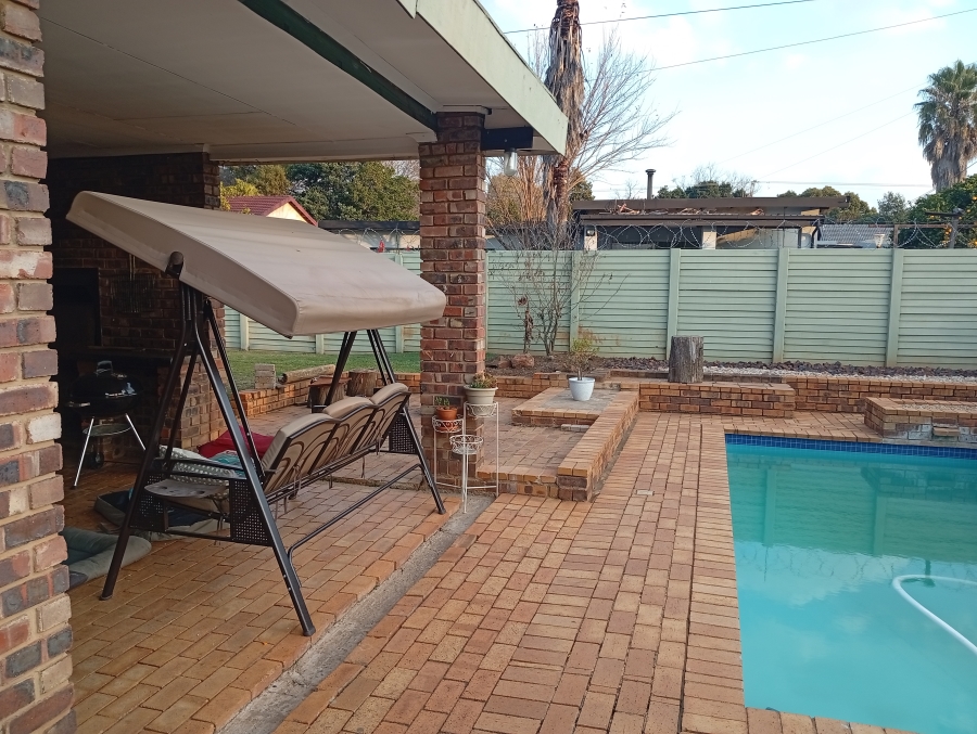 To Let 3 Bedroom Property for Rent in Meyerspark Gauteng