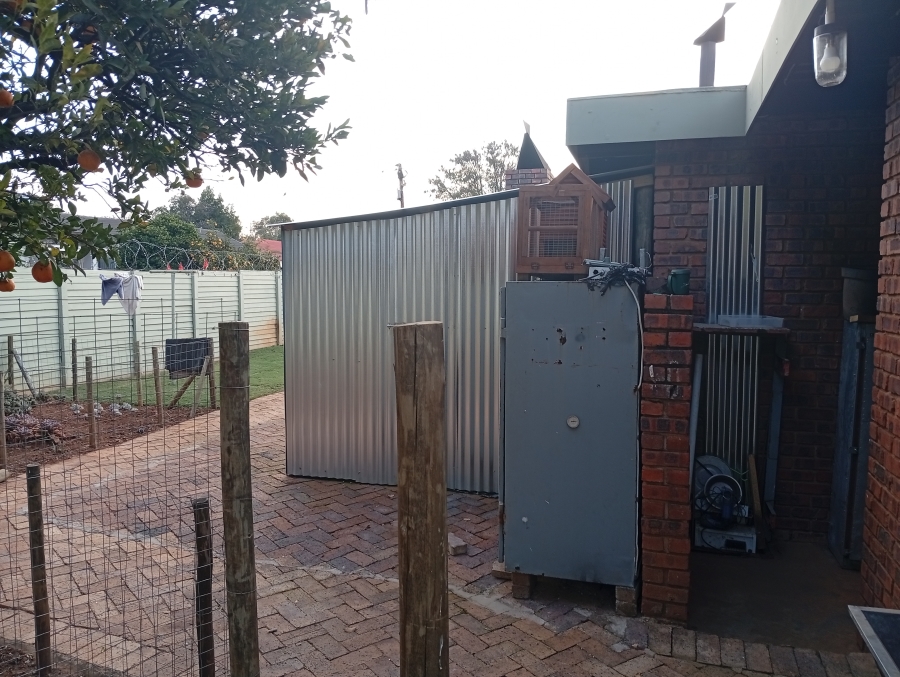 To Let 3 Bedroom Property for Rent in Meyerspark Gauteng