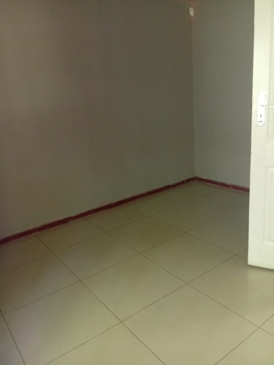 3 Bedroom Property for Sale in Rhodesfield Gauteng
