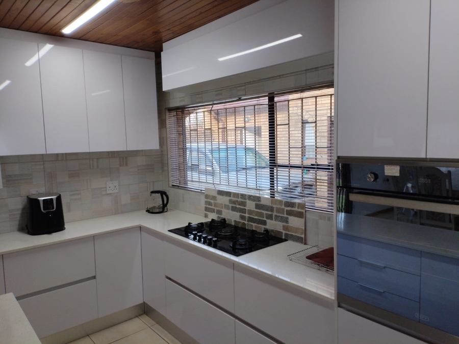 3 Bedroom Property for Sale in Bakerton Gauteng