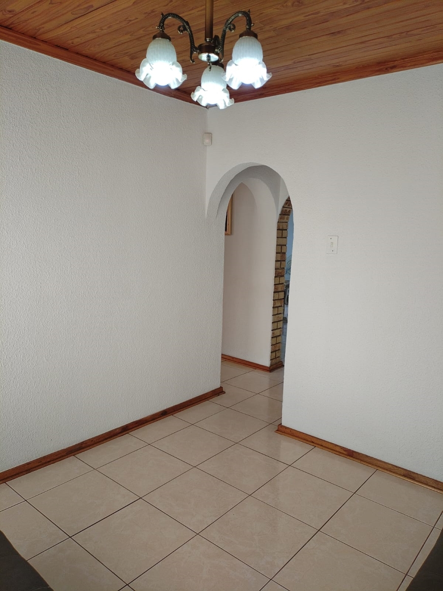 3 Bedroom Property for Sale in Bakerton Gauteng