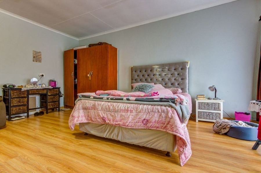 3 Bedroom Property for Sale in Van Riebeeck Park Gauteng