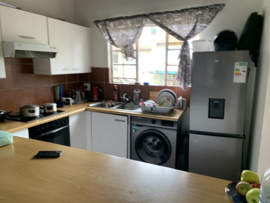 To Let 1 Bedroom Property for Rent in Lonehill Gauteng