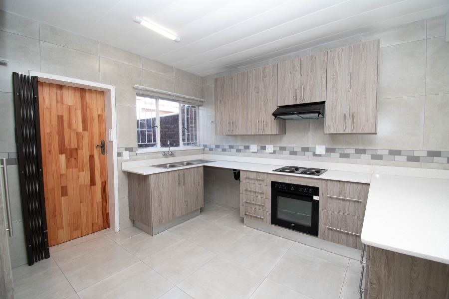 To Let 3 Bedroom Property for Rent in Horizon View Gauteng