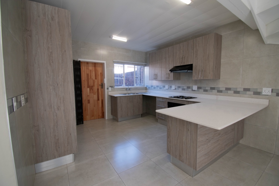 To Let 3 Bedroom Property for Rent in Horizon View Gauteng