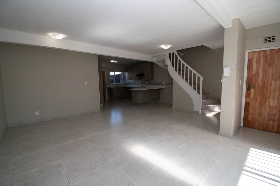 To Let 3 Bedroom Property for Rent in Horizon View Gauteng
