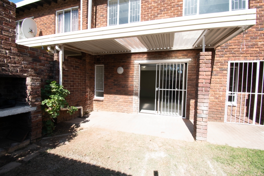 To Let 3 Bedroom Property for Rent in Horizon View Gauteng