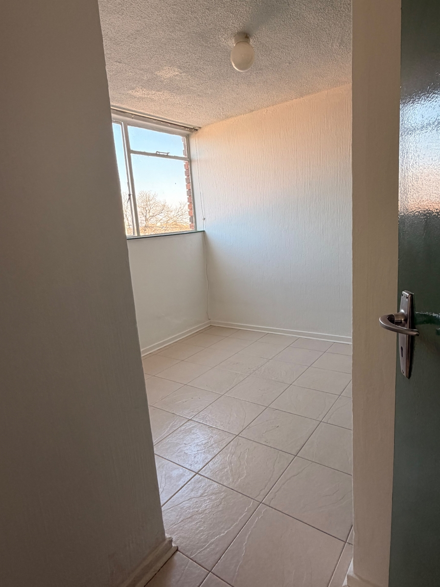 To Let 2 Bedroom Property for Rent in Erasmia Gauteng