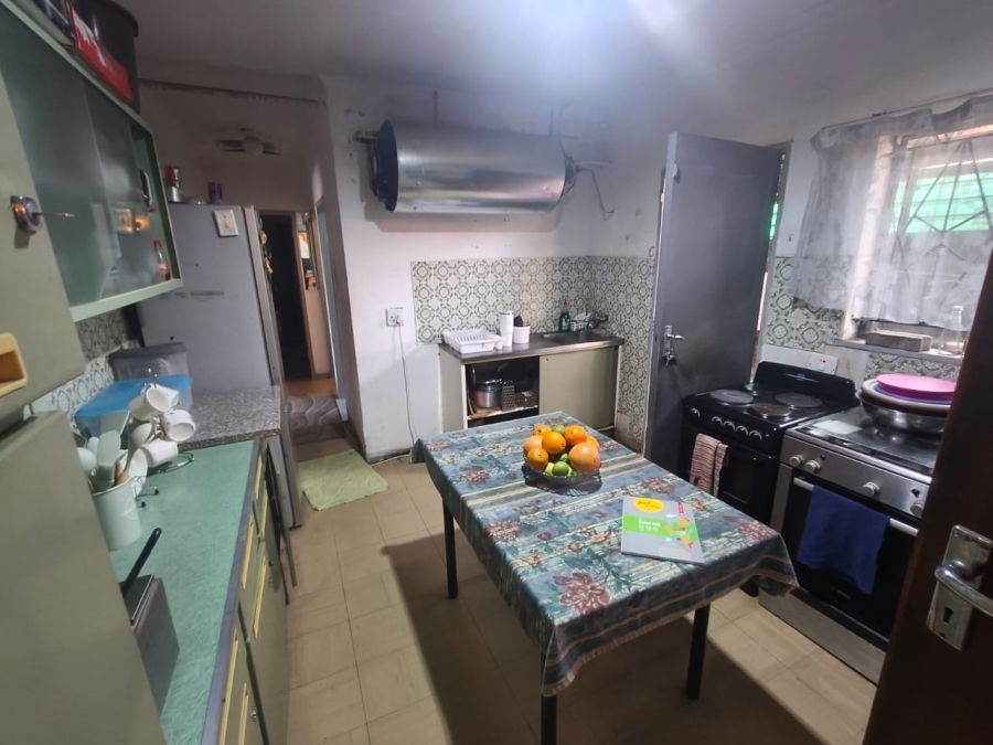 6 Bedroom Property for Sale in Laudium Gauteng