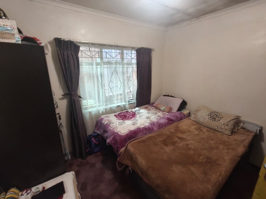 6 Bedroom Property for Sale in Laudium Gauteng