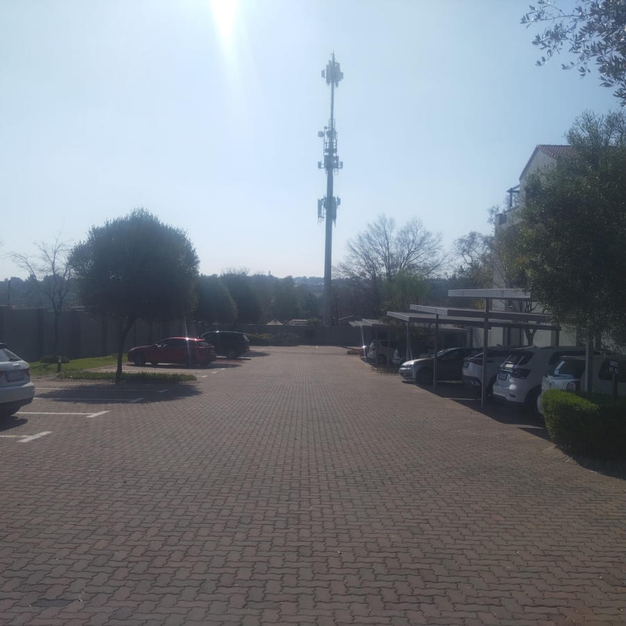 To Let 1 Bedroom Property for Rent in Lonehill Gauteng