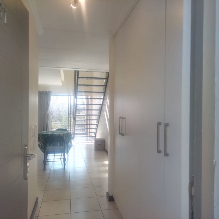 To Let 1 Bedroom Property for Rent in Lonehill Gauteng