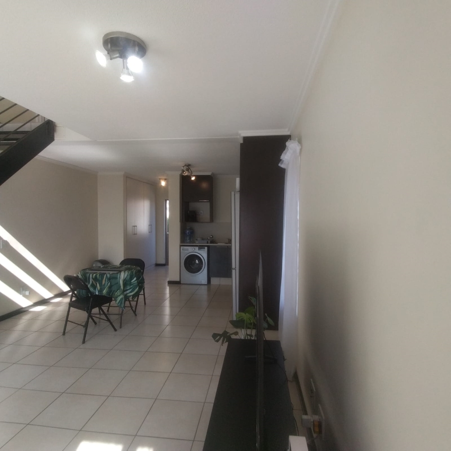 To Let 1 Bedroom Property for Rent in Lonehill Gauteng