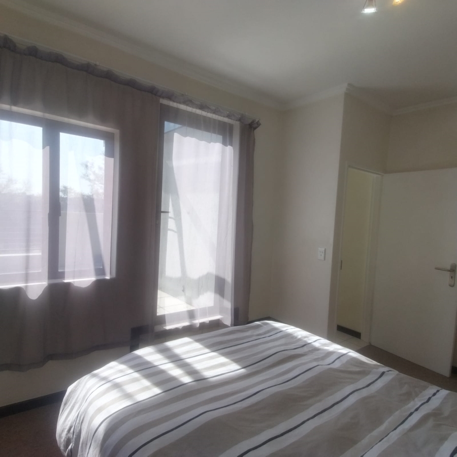 To Let 1 Bedroom Property for Rent in Lonehill Gauteng