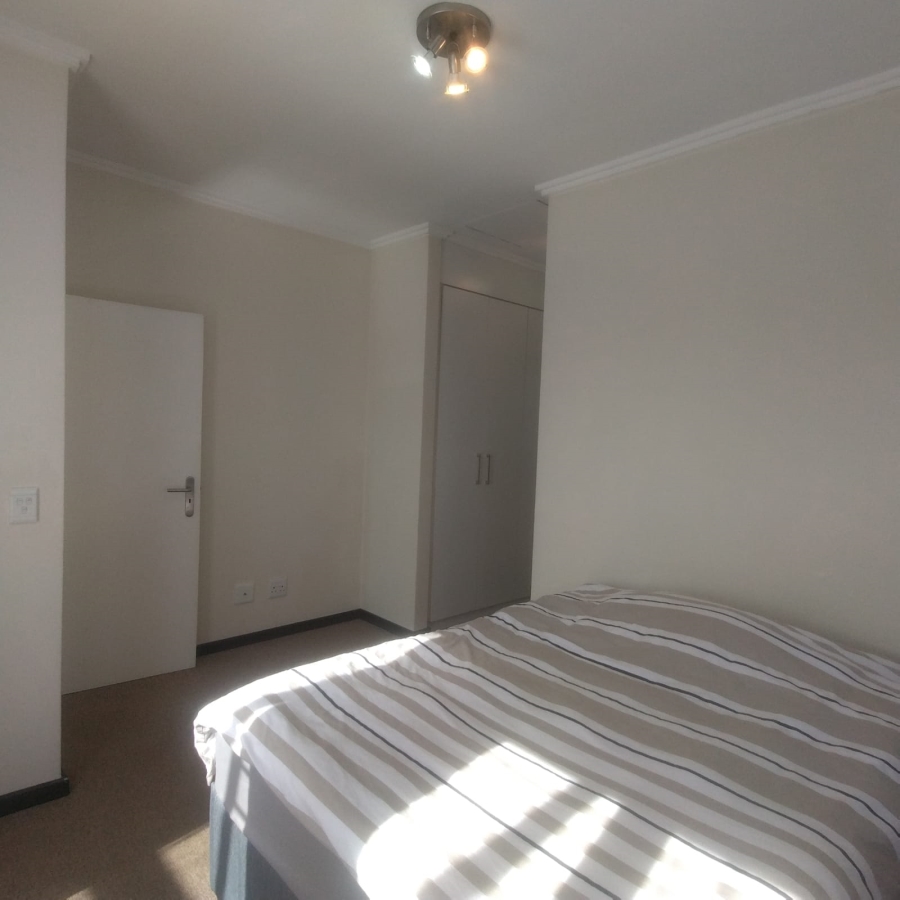 To Let 1 Bedroom Property for Rent in Lonehill Gauteng