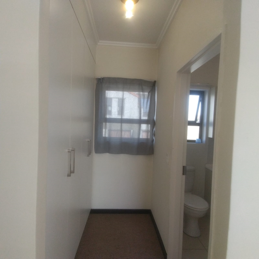 To Let 1 Bedroom Property for Rent in Lonehill Gauteng