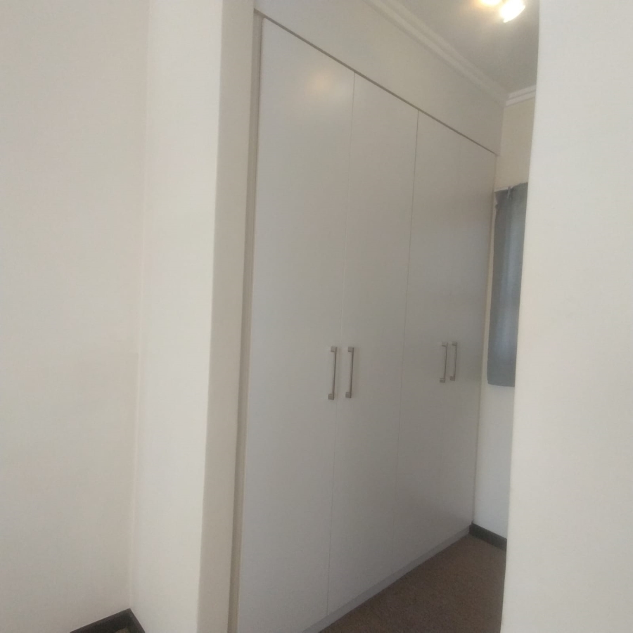 To Let 1 Bedroom Property for Rent in Lonehill Gauteng