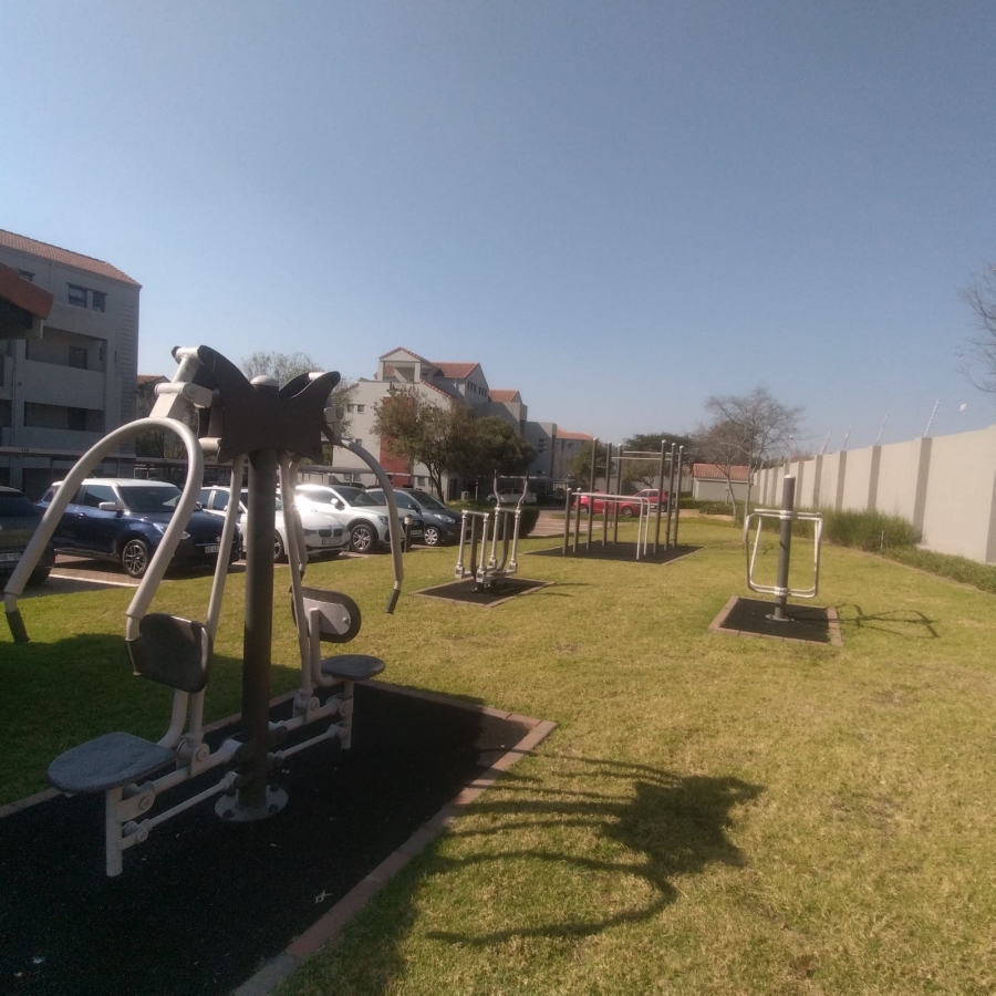 To Let 1 Bedroom Property for Rent in Lonehill Gauteng