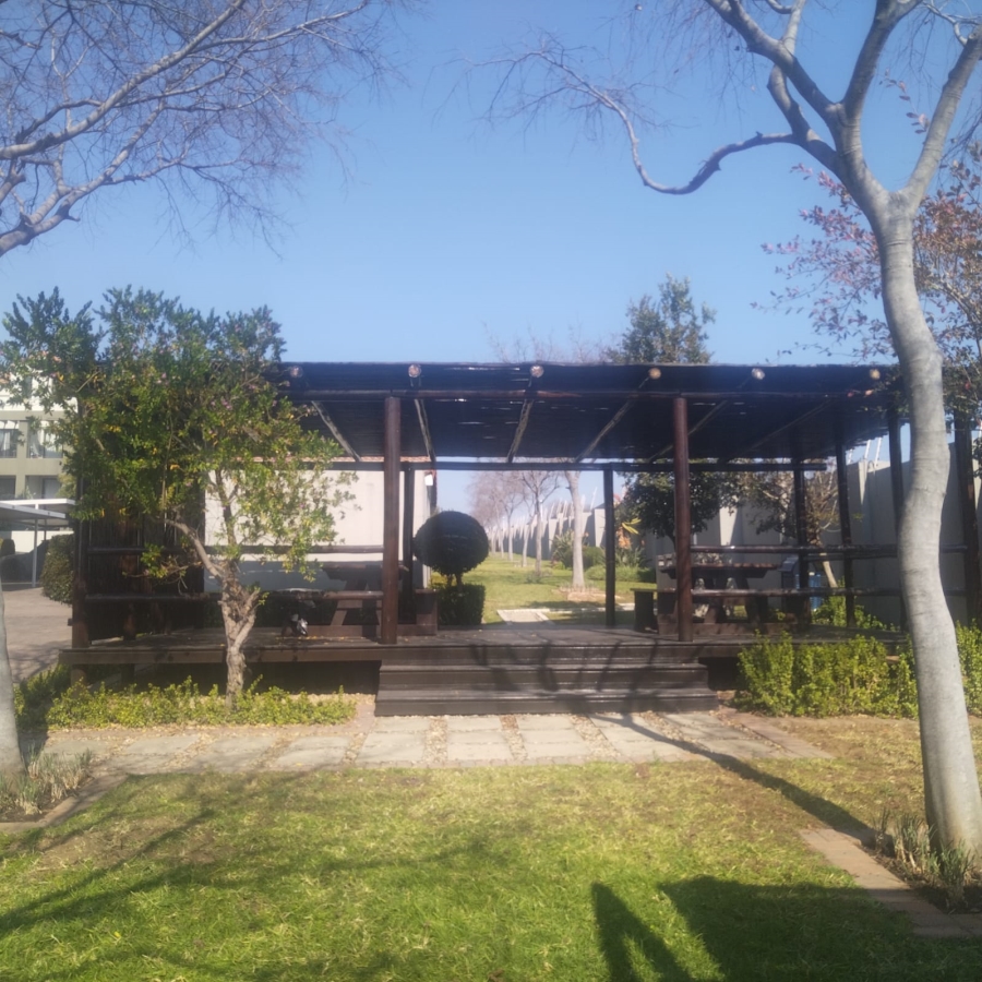 To Let 1 Bedroom Property for Rent in Lonehill Gauteng