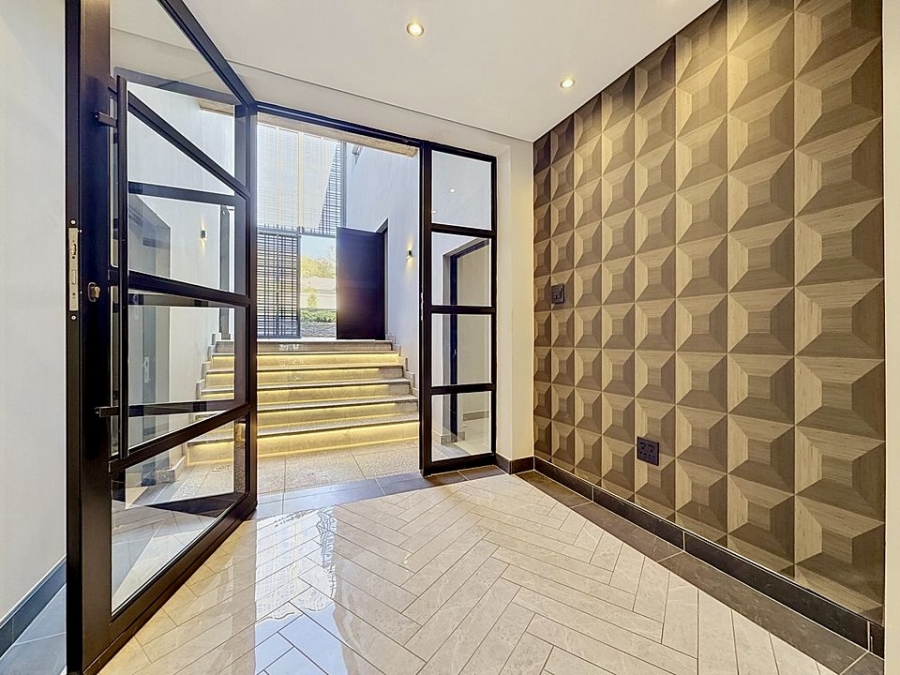 6 Bedroom Property for Sale in Waterkloof Gauteng