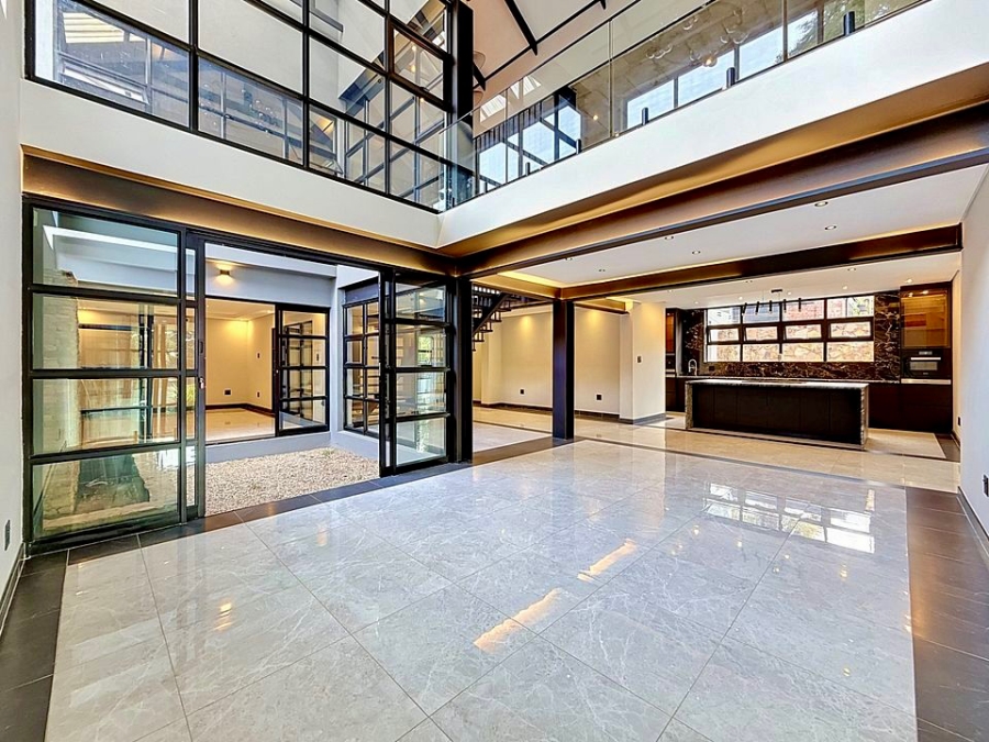 6 Bedroom Property for Sale in Waterkloof Gauteng